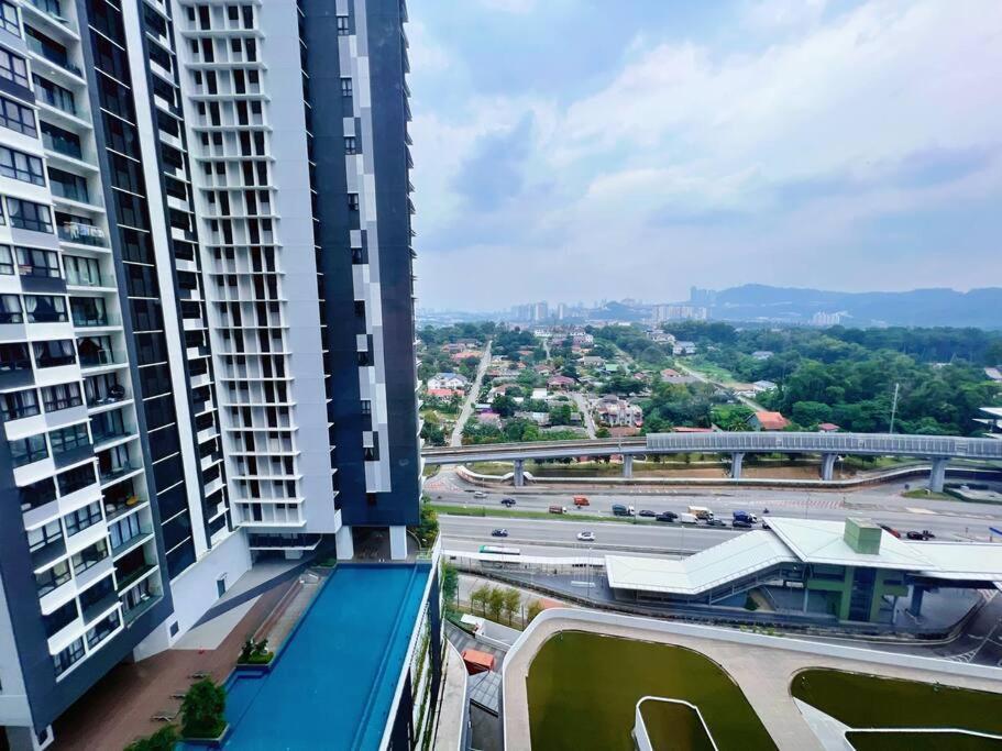 Homely 2Br Heritage D'Sara @ Link To Mrt, Near Thomson Hospital & Sungai Buloh Hospital Dış mekan fotoğraf